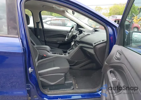 2015 Ford Escape S z USA, uszkodzony, nr VIN 1FMCU0F78FUB27615